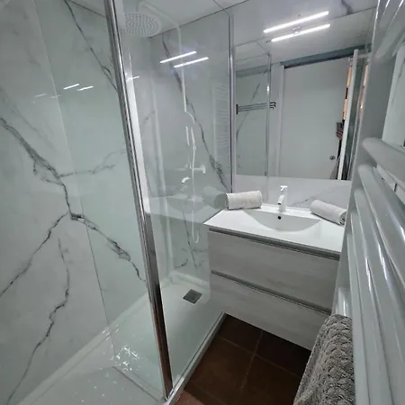 Villa Petite Calme Wifi Clim Lave Linge Piscine A Pied *