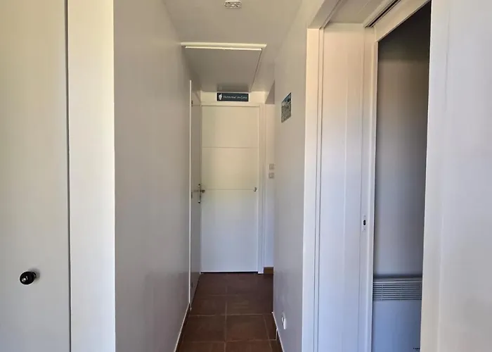 Mini Avec Wifi Dans Calme Wifi Piscine A Pied 赛拉蒂费罗