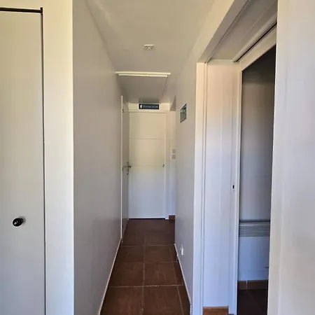 Mini Avec Wifi Dans Calme Wifi Piscine A Pied Serra-di-Ferro (Corsica)